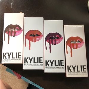 4 Kylie Cosmetics Lip Kits